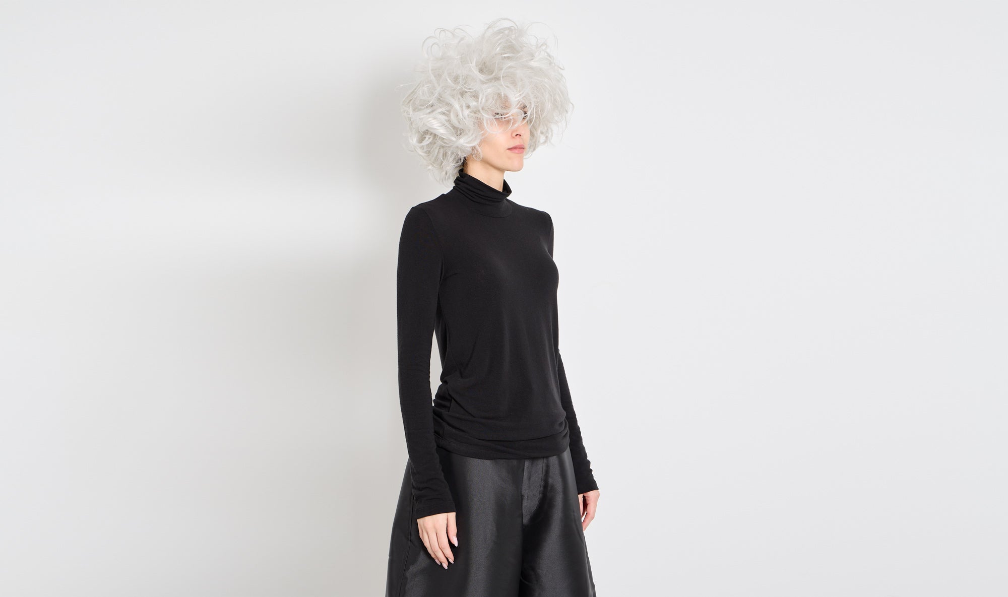 black light turtleneck sweater Après Paris