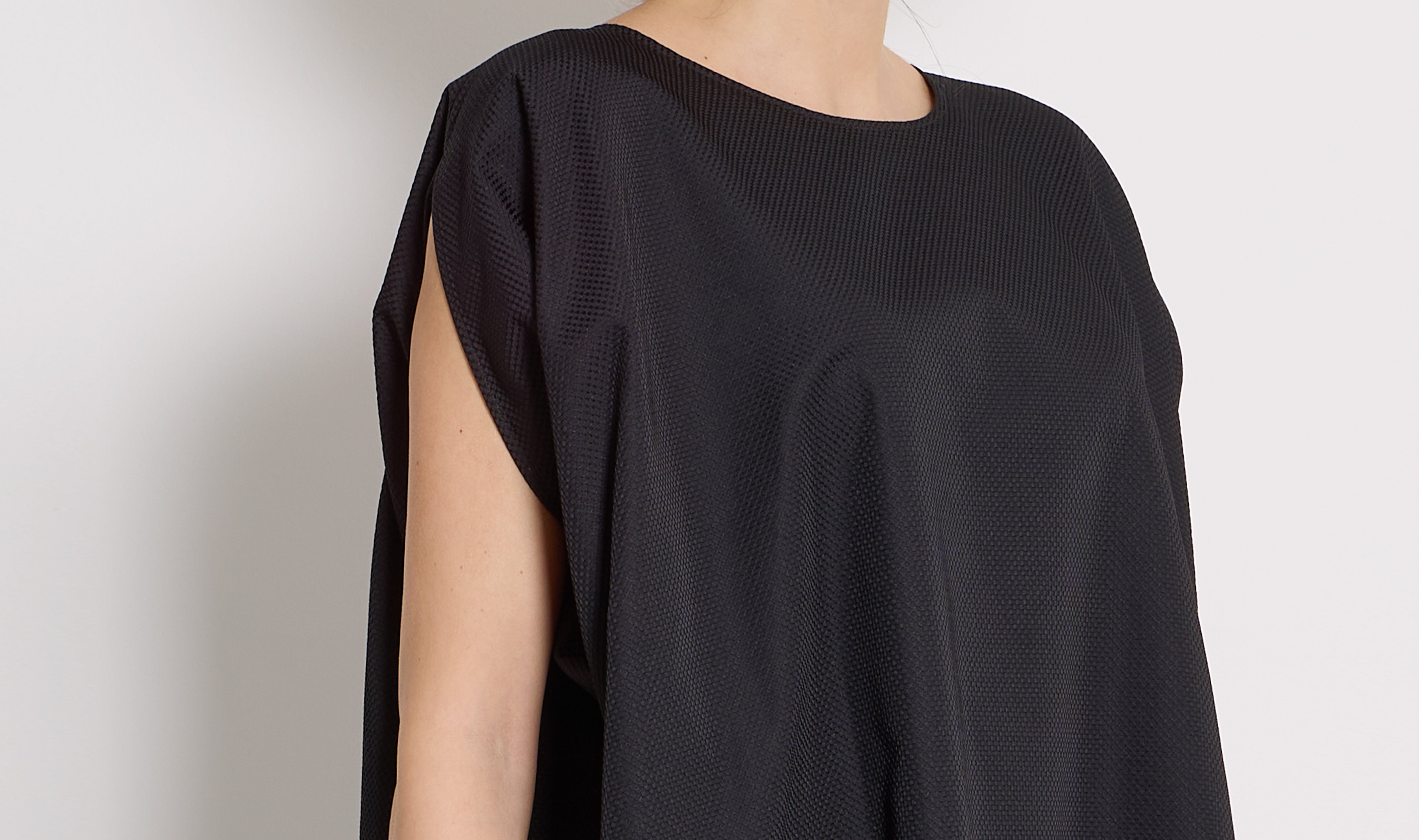 black polyester sack dress Après Paris