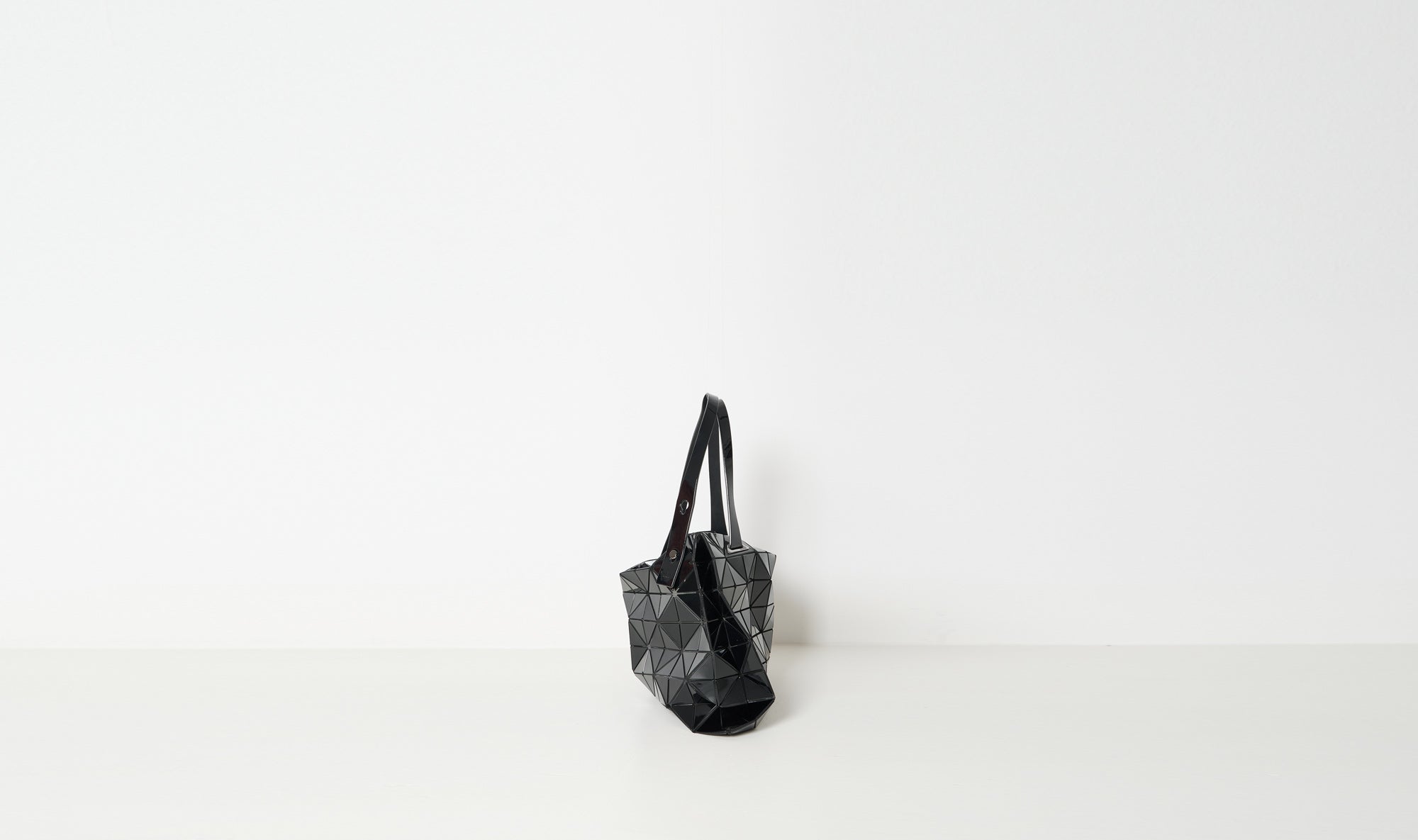 black rectangular bag