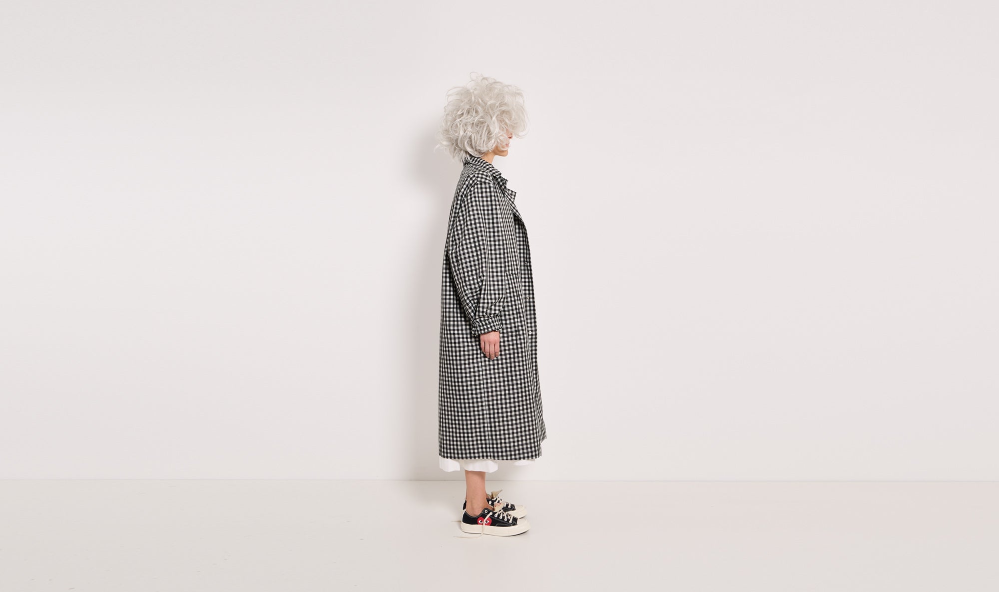black white check raincoat Après Paris