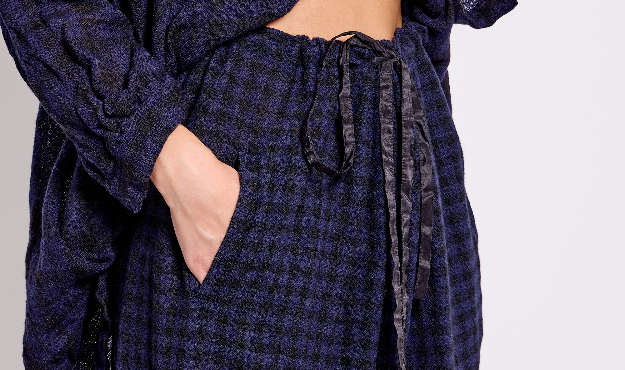 blue tartan wool outfit Après Paris
