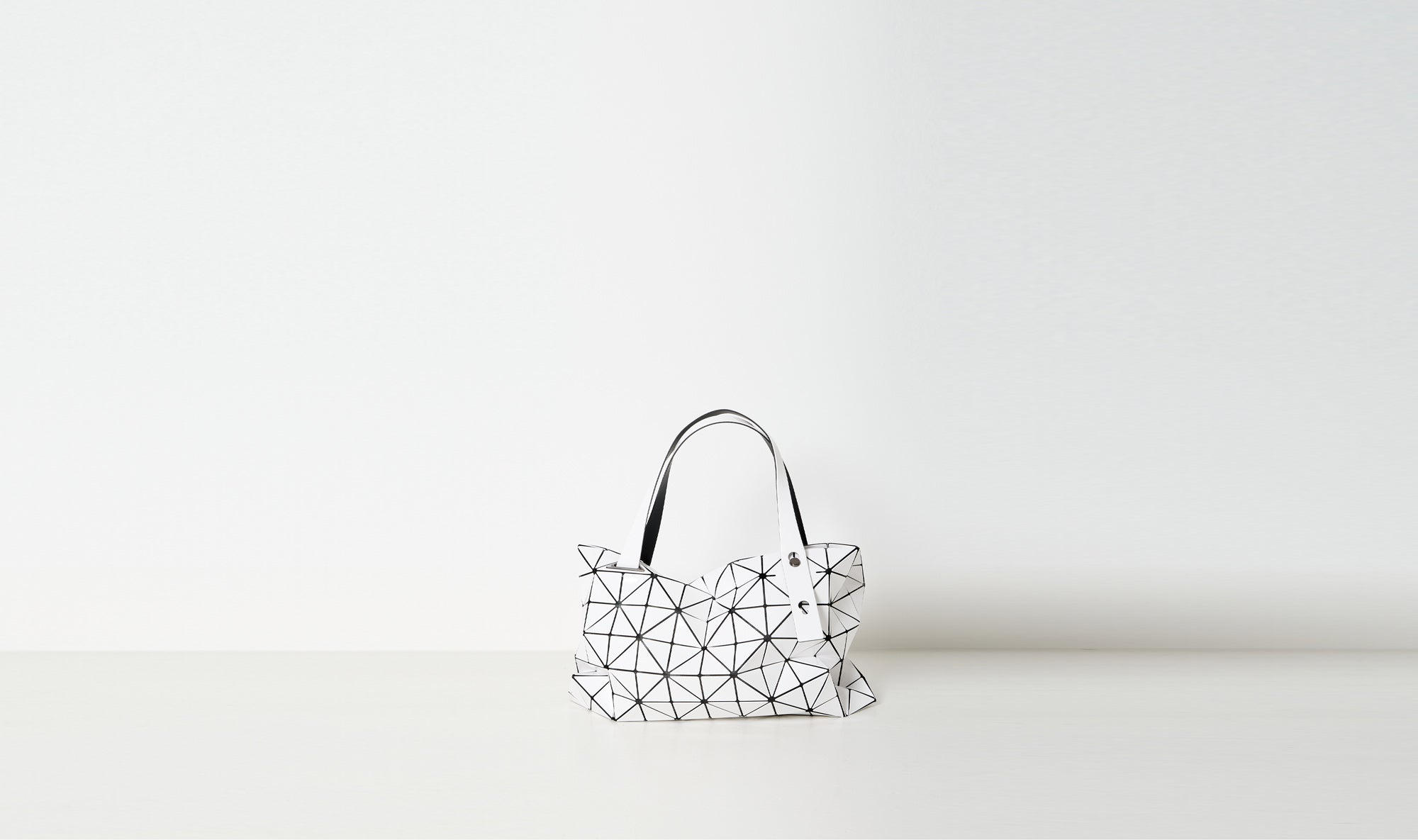 white rectangular bag