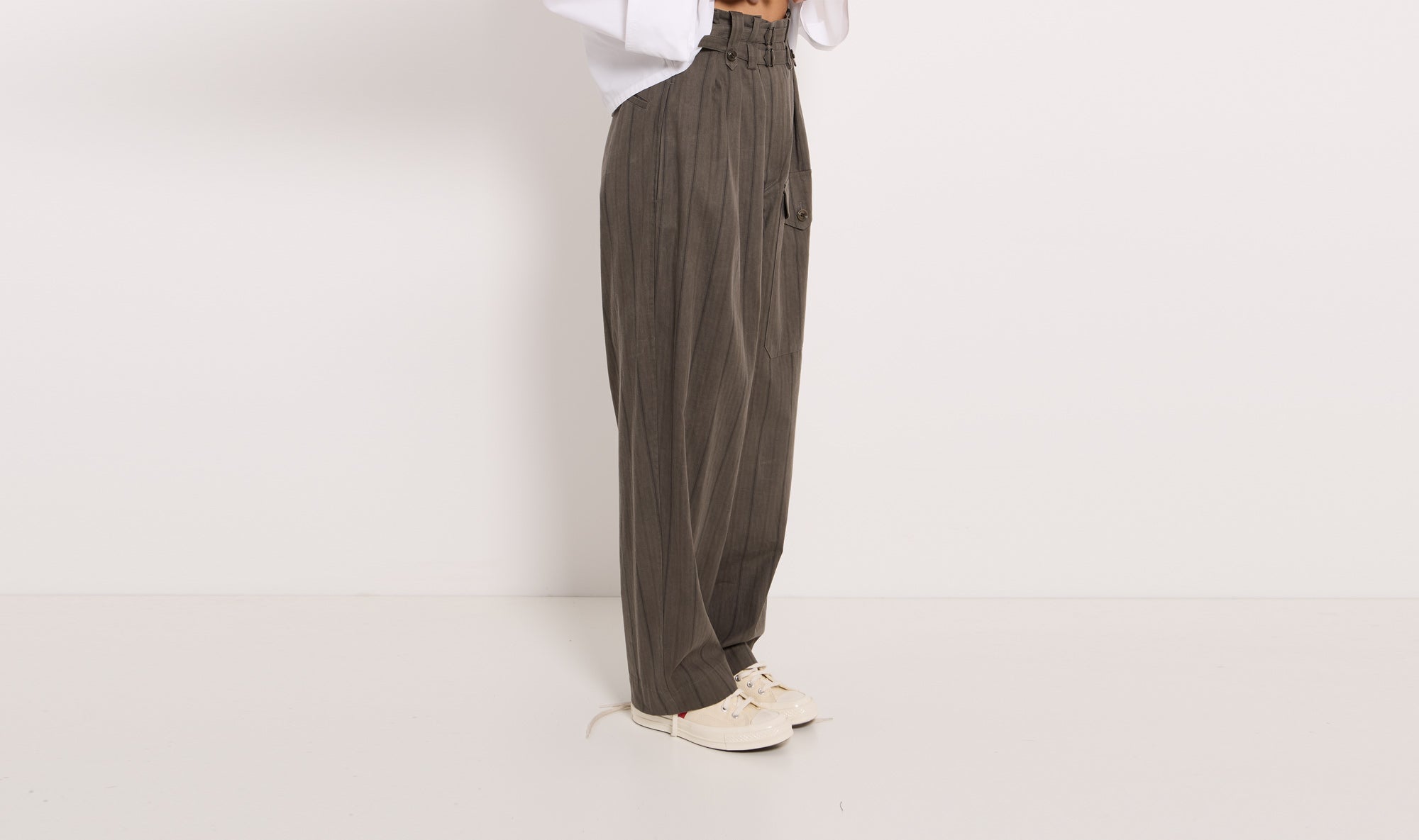 khaki stripes cotton trousers Après Paris