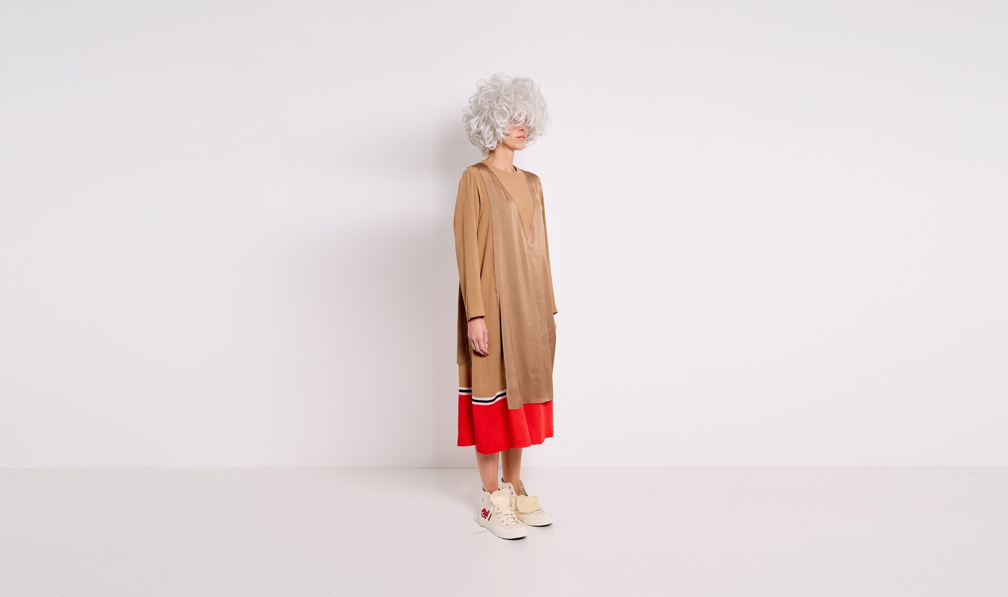 polyester blend beige red dress Après Paris