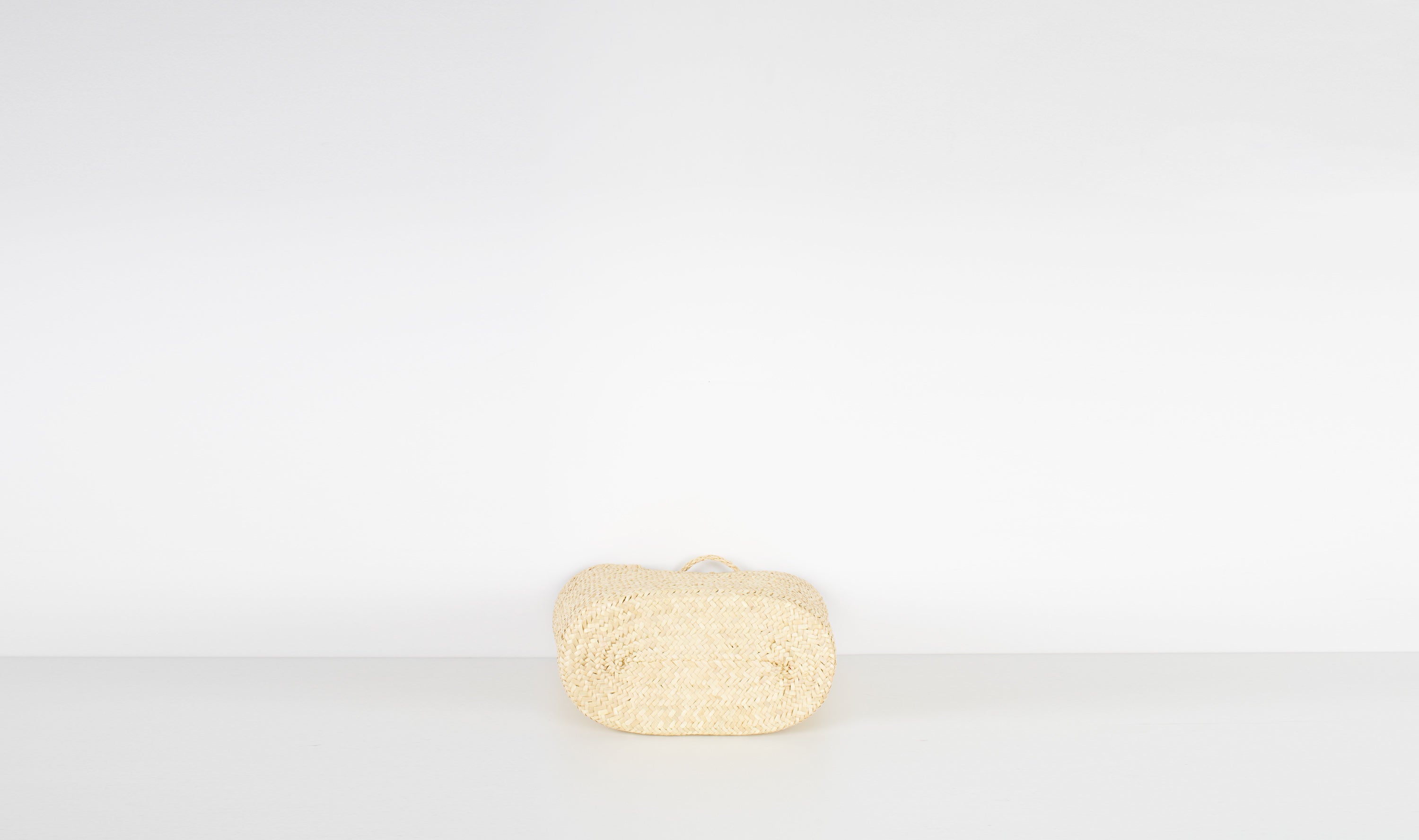 straw bagDANIELA GREGIS