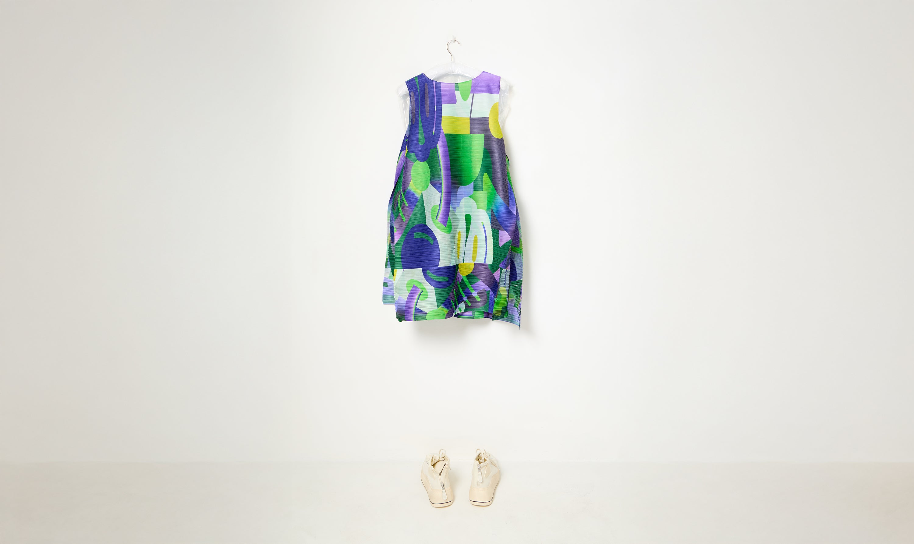 purple/multicolor pleated sleeveless dress