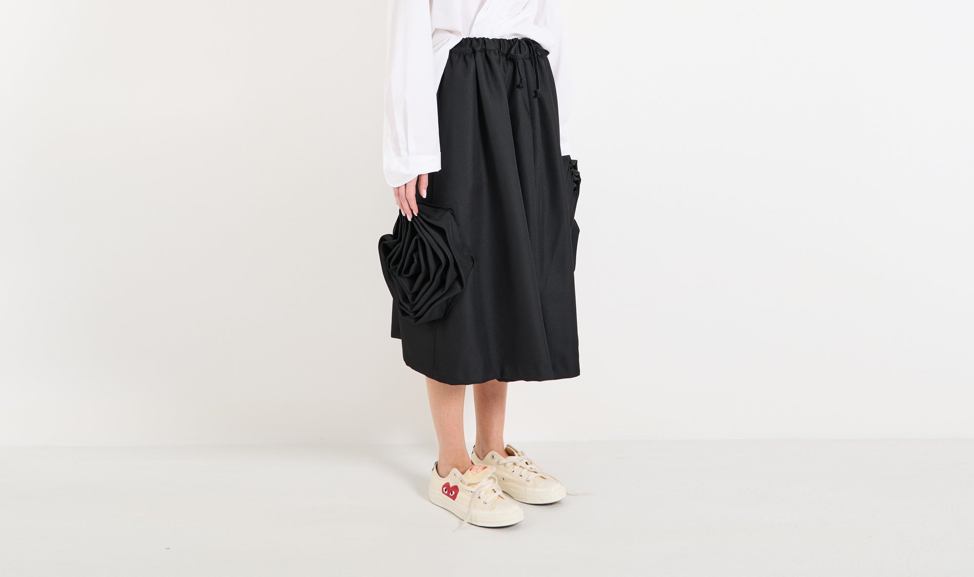 black polyester big flowers skirt