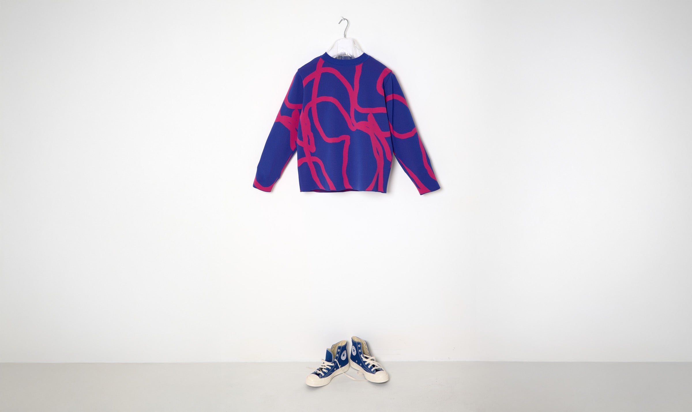 Bright Blue Coral Red Abstract Print Pullover