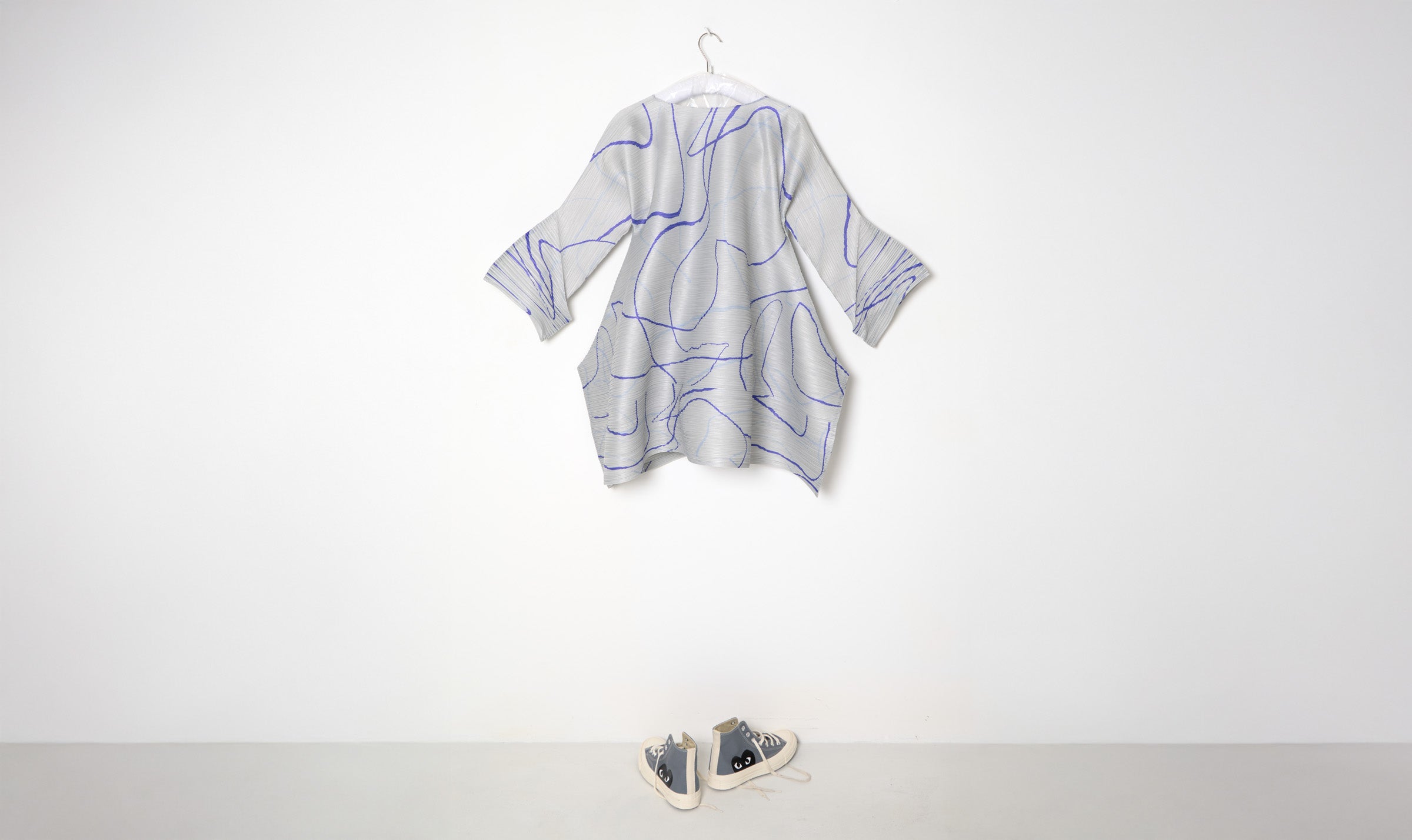 Light Grey Abstract Blue Print Pleated Dress