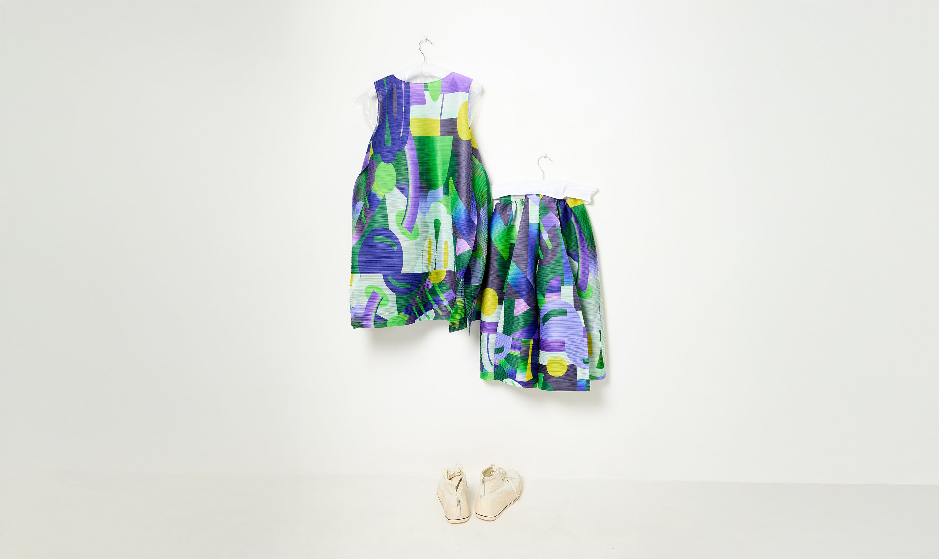purple/multicolor pleated dress and trousers look