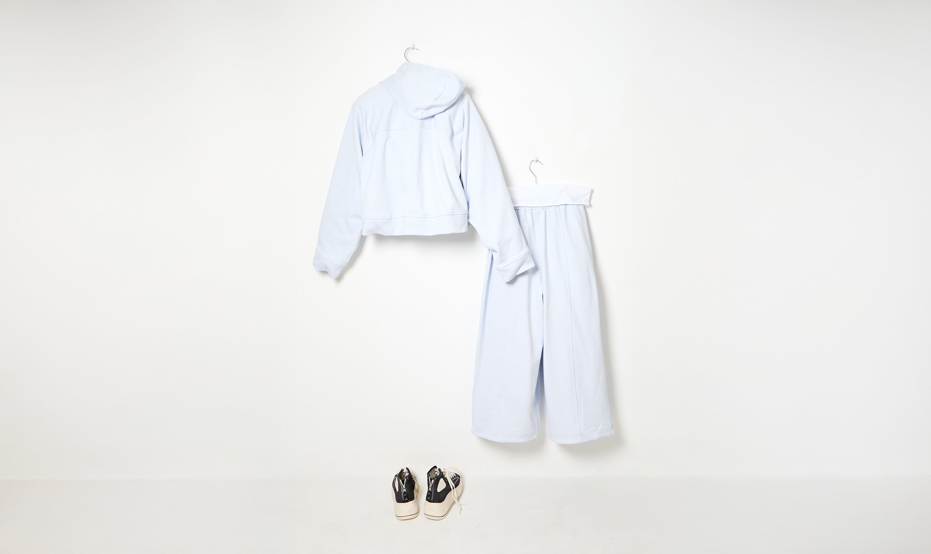 light blue cotton lounge pants and zip up a-line hoodie outfit