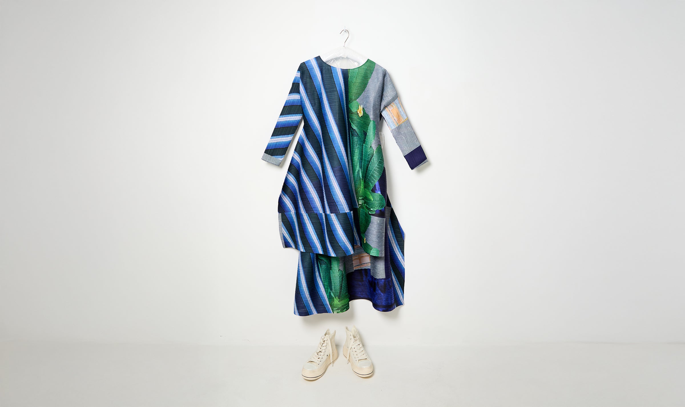 size 5 gray/navy print pleats please outfit