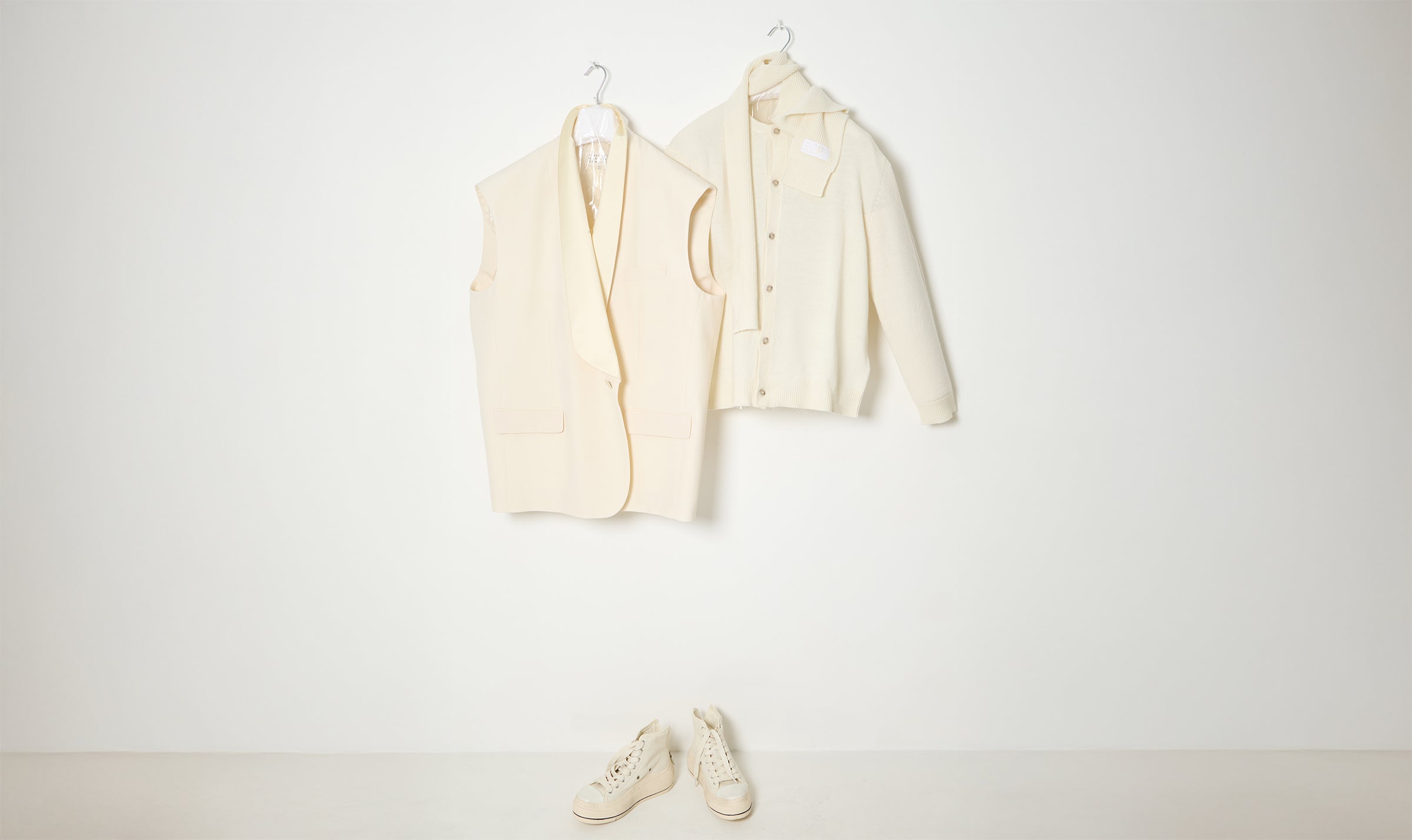 ecru light woolen oversize vest and cardigan look