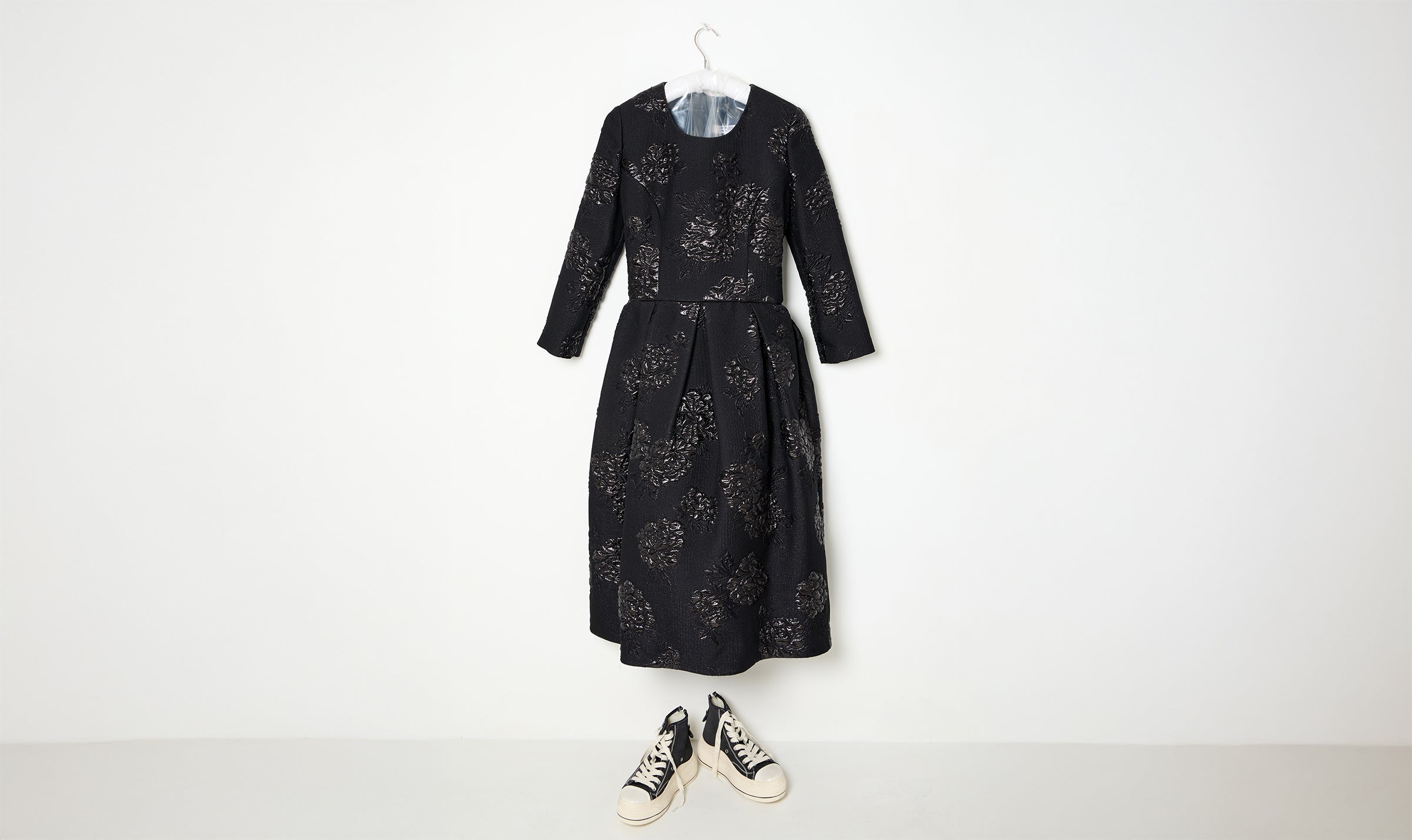 black roses pattern dress