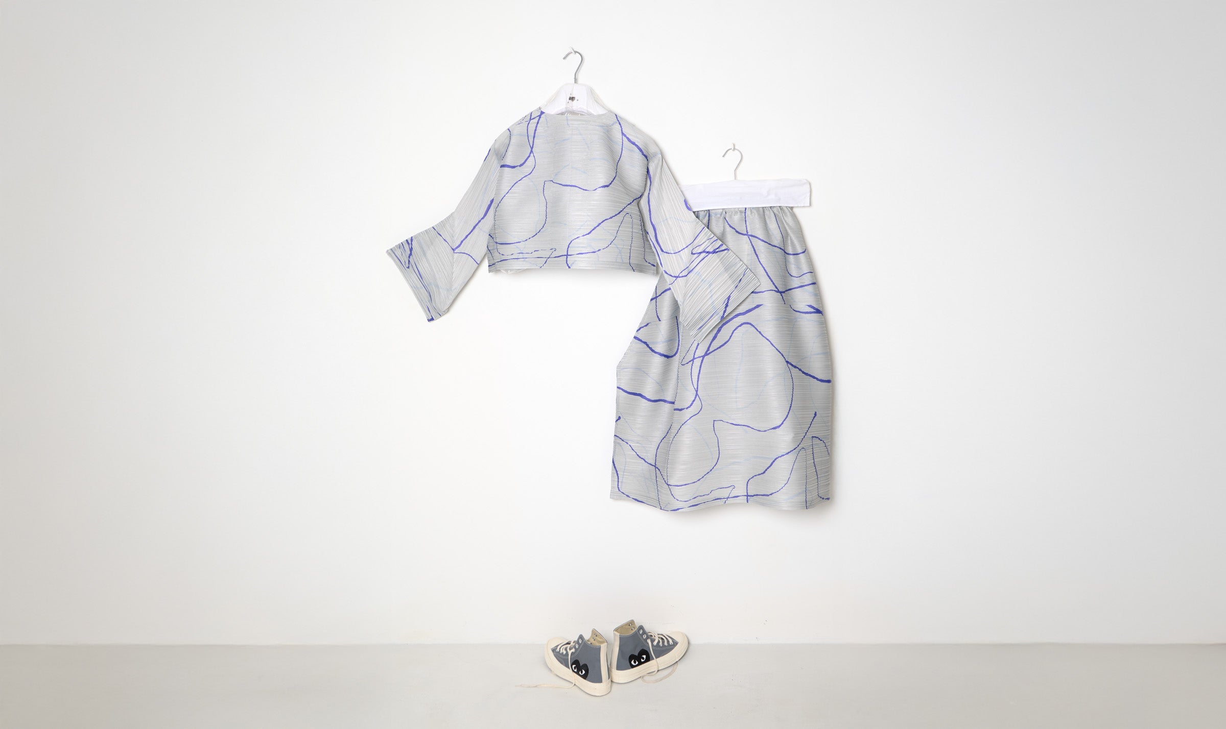 Light Grey Blue Print Pleated Look