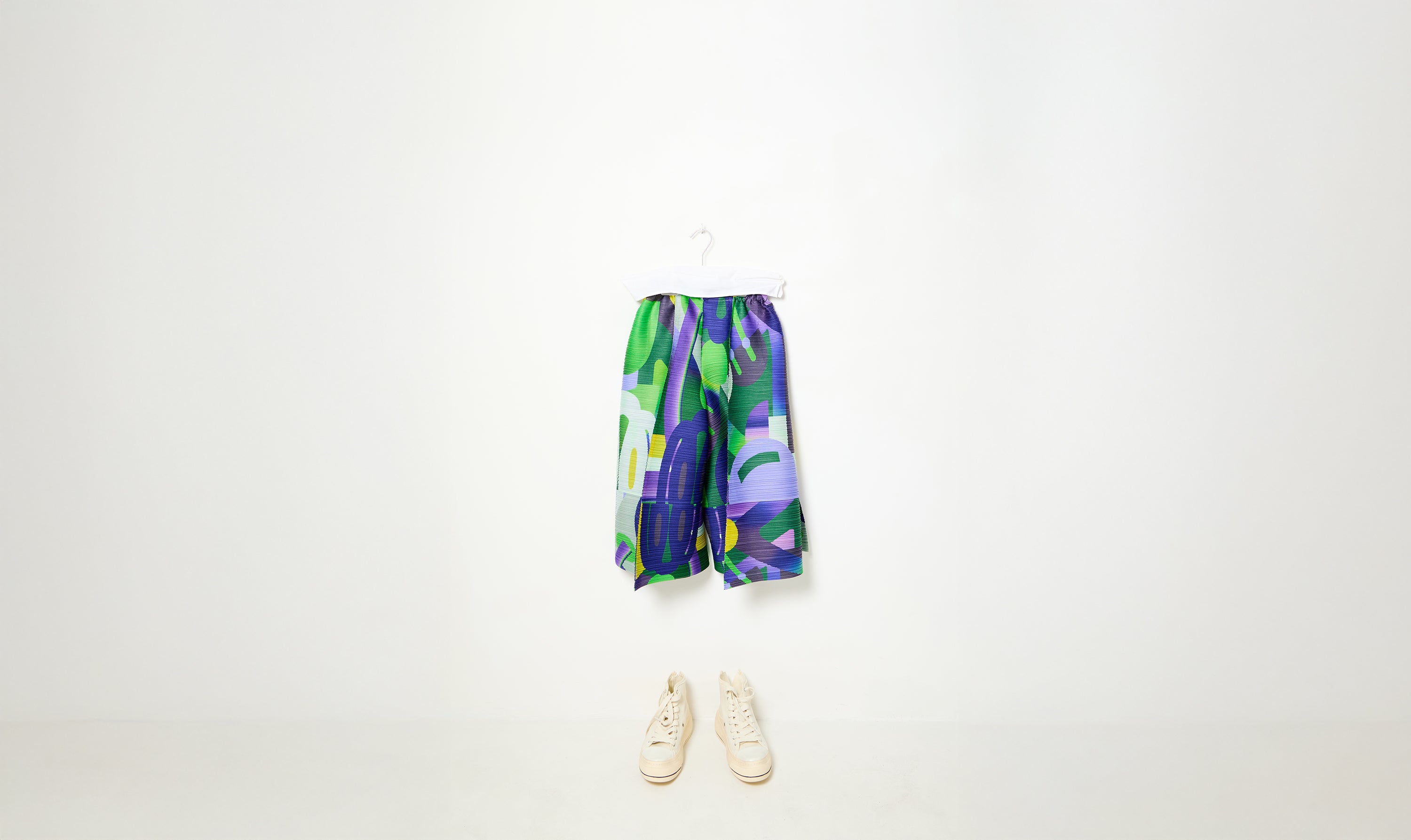 purple/multicolor print pleated dress