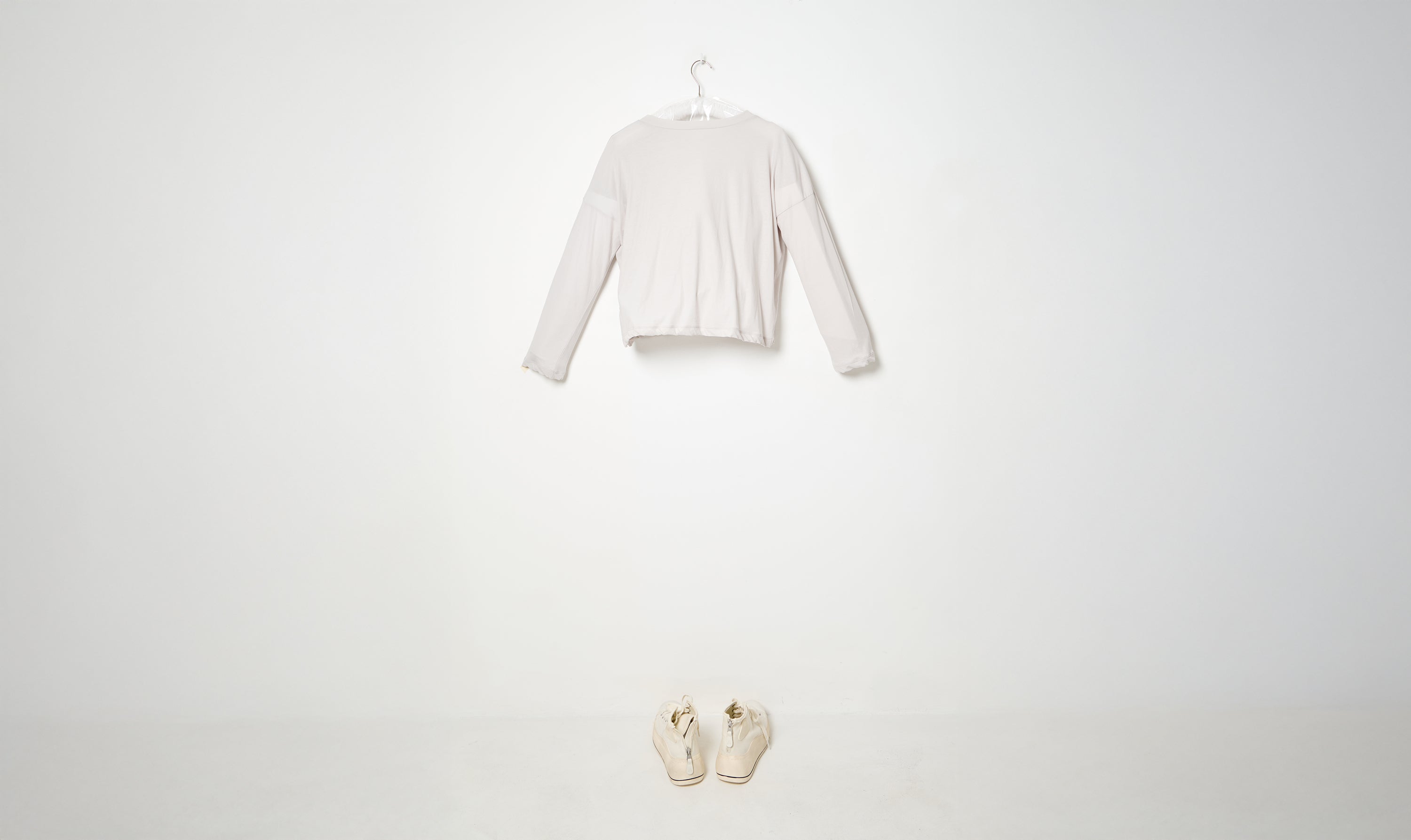 light grey cotton roundneck long sleeve t-shirt