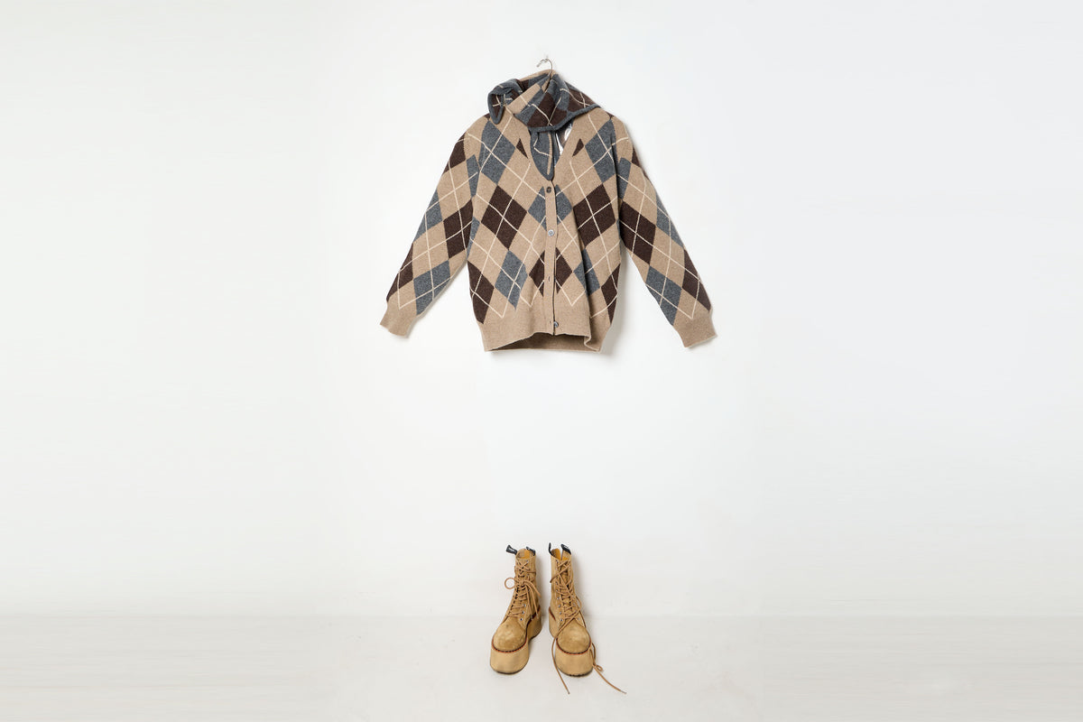 Ava Argyle Cardigan & Fionn Argyle Foulard Set