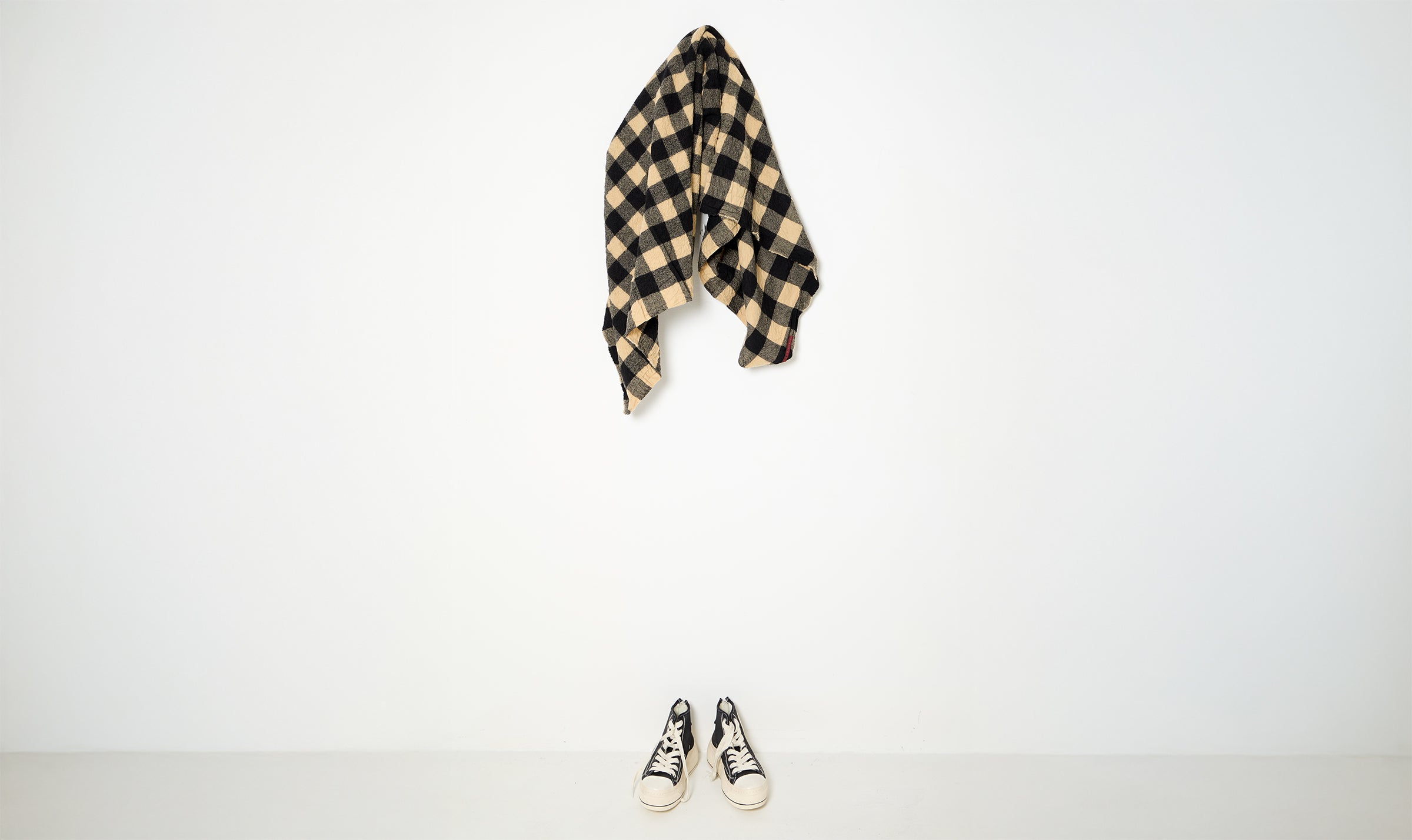 natural beige/black tartan scarf