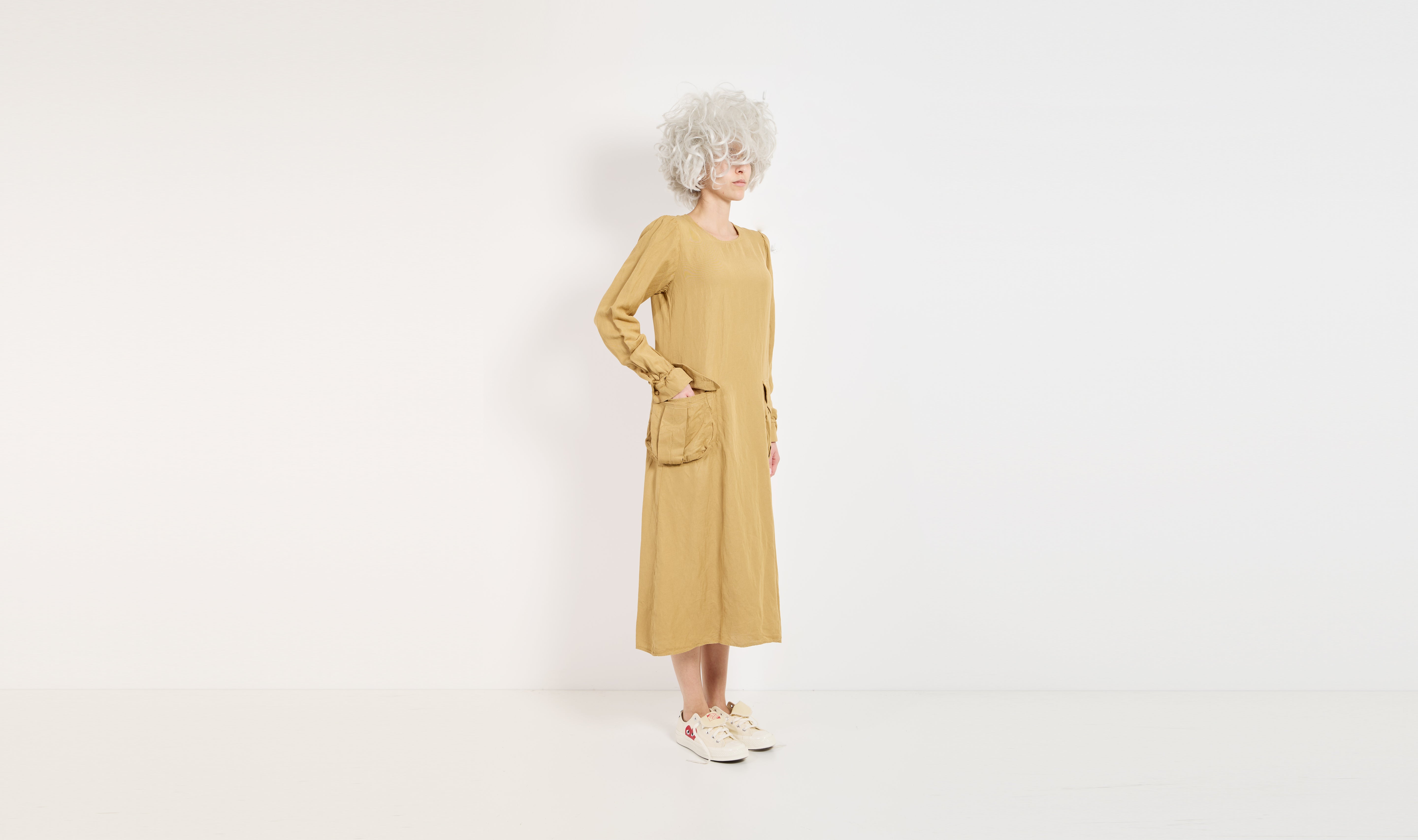 beige linen dress Après Paris