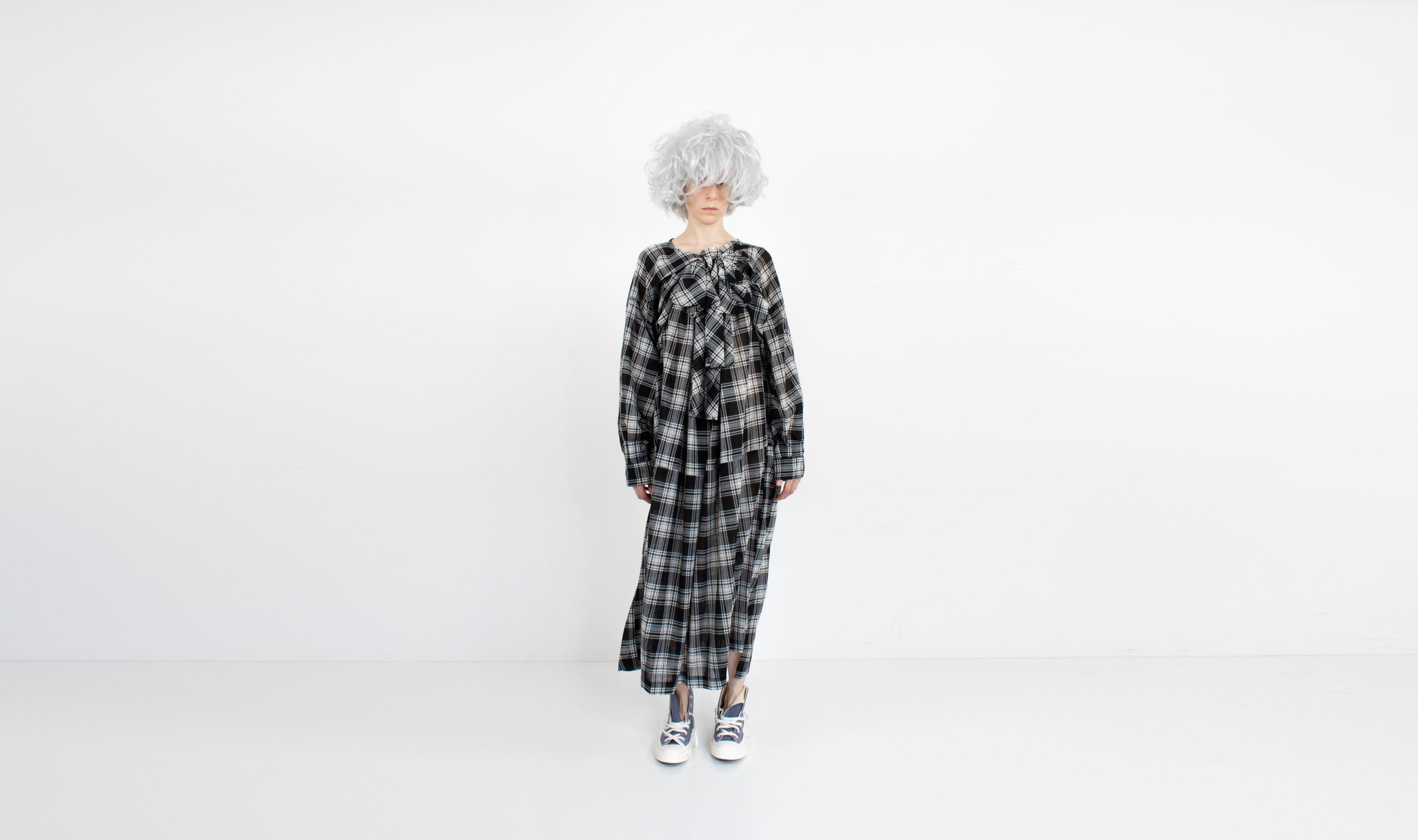 black white tartan wool dress Après Paris