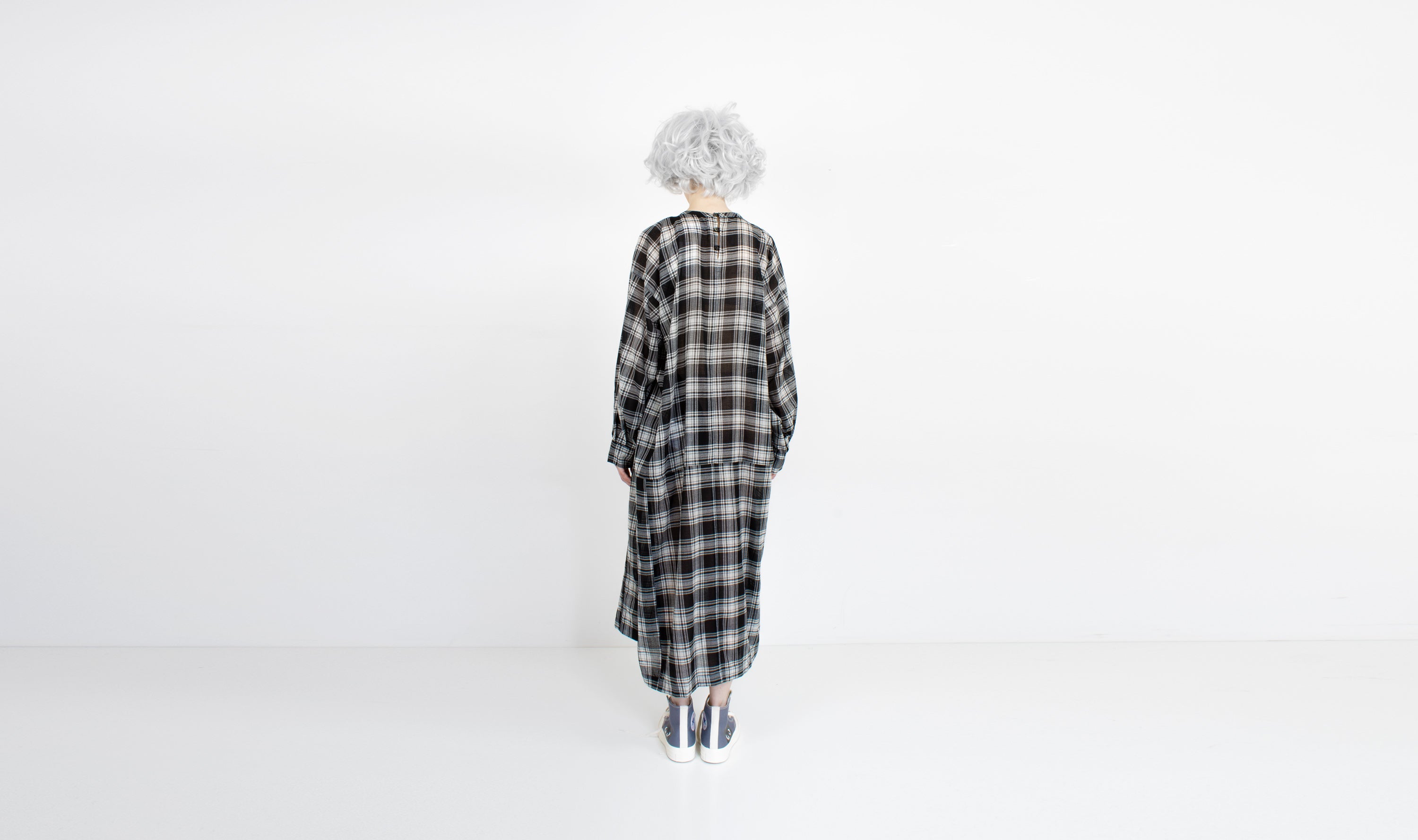 black white tartan wool dress Après Paris