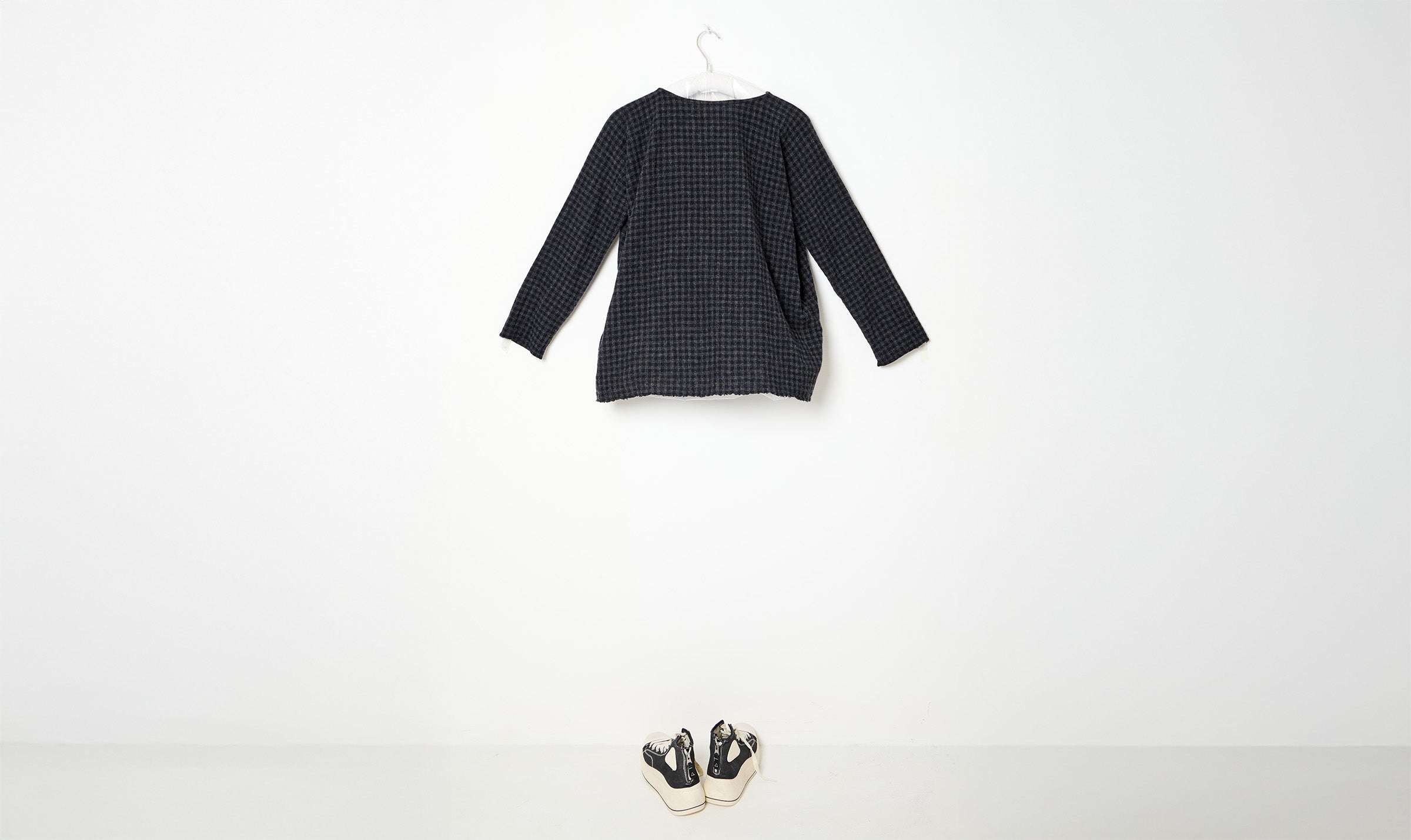 anthracite/dark blue check wool gauze shirt