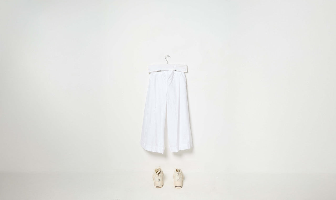white cotton trousers