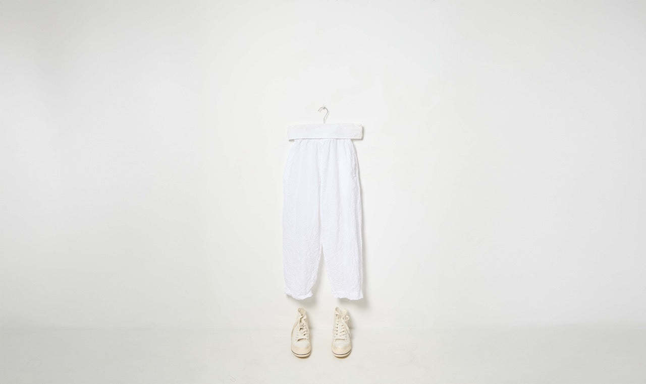 white linen trousers