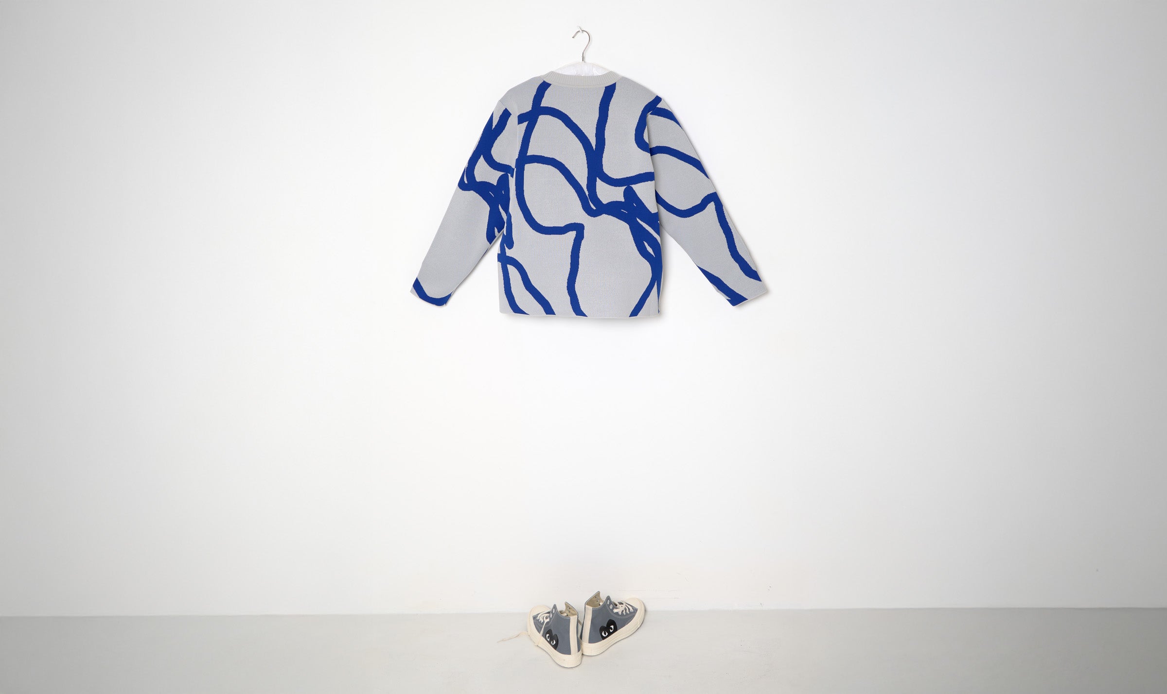 Light Grey Blue Abstract Print Pullover