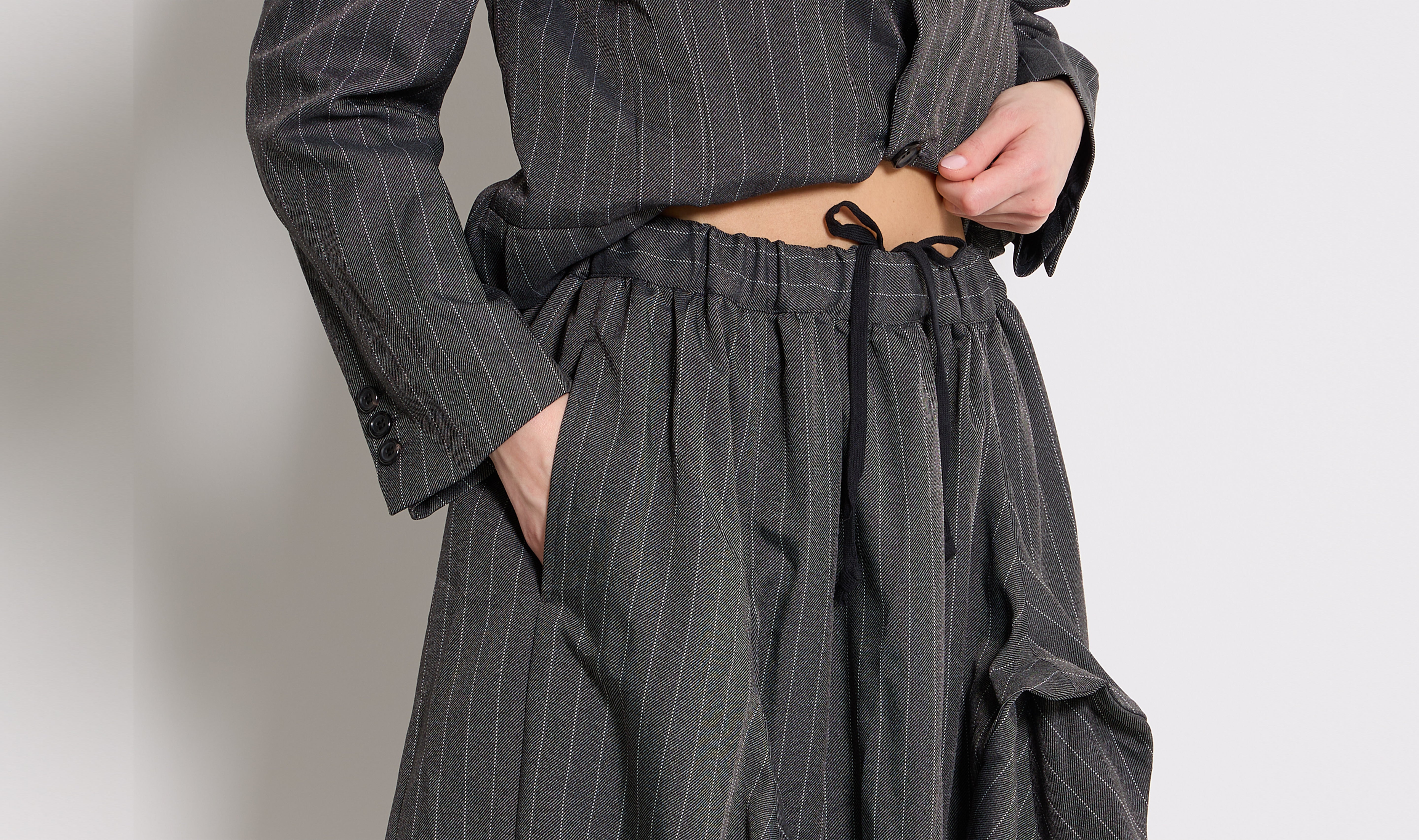 grey pinstripe polyester skirt Après Paris