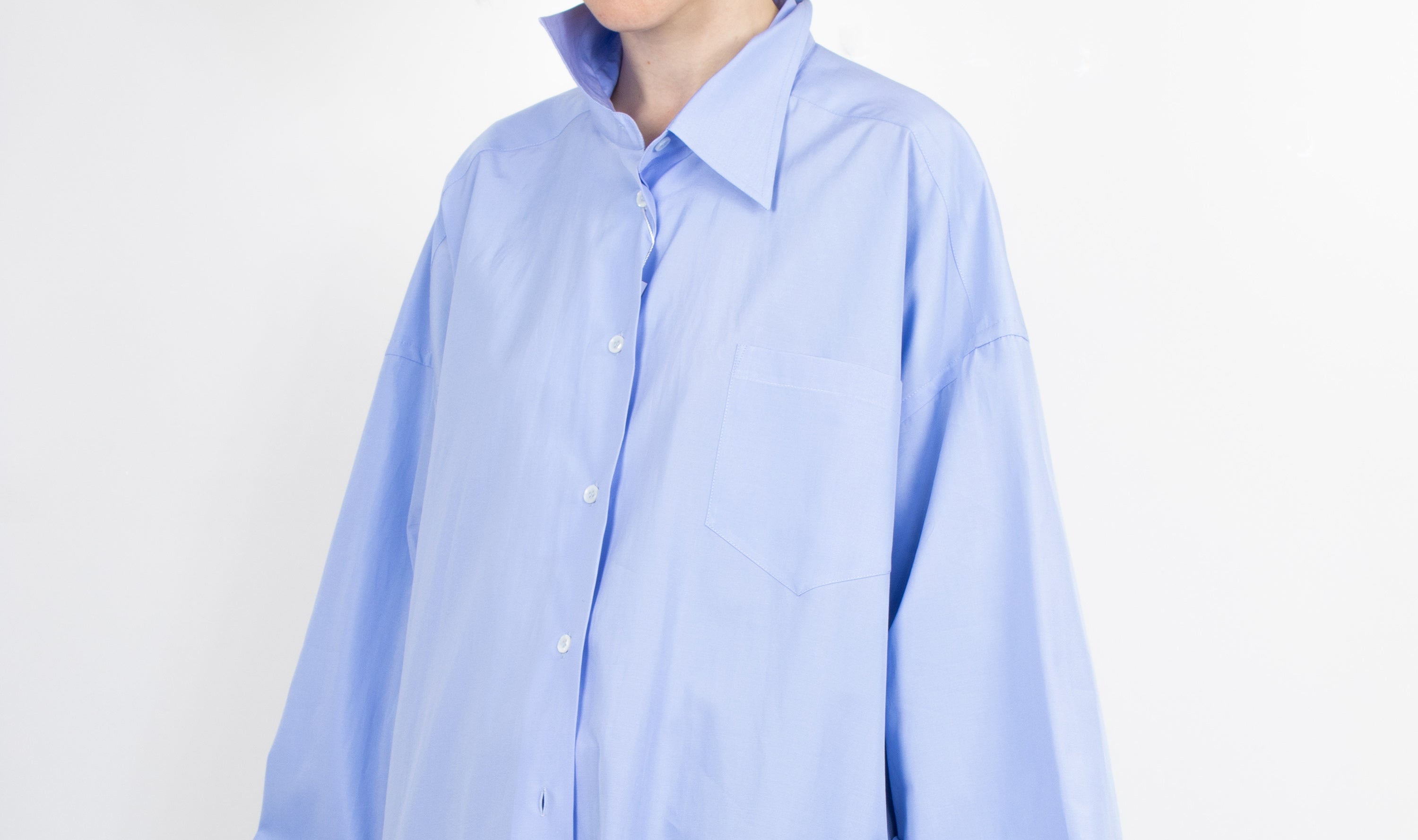 camicia azzurra cotone