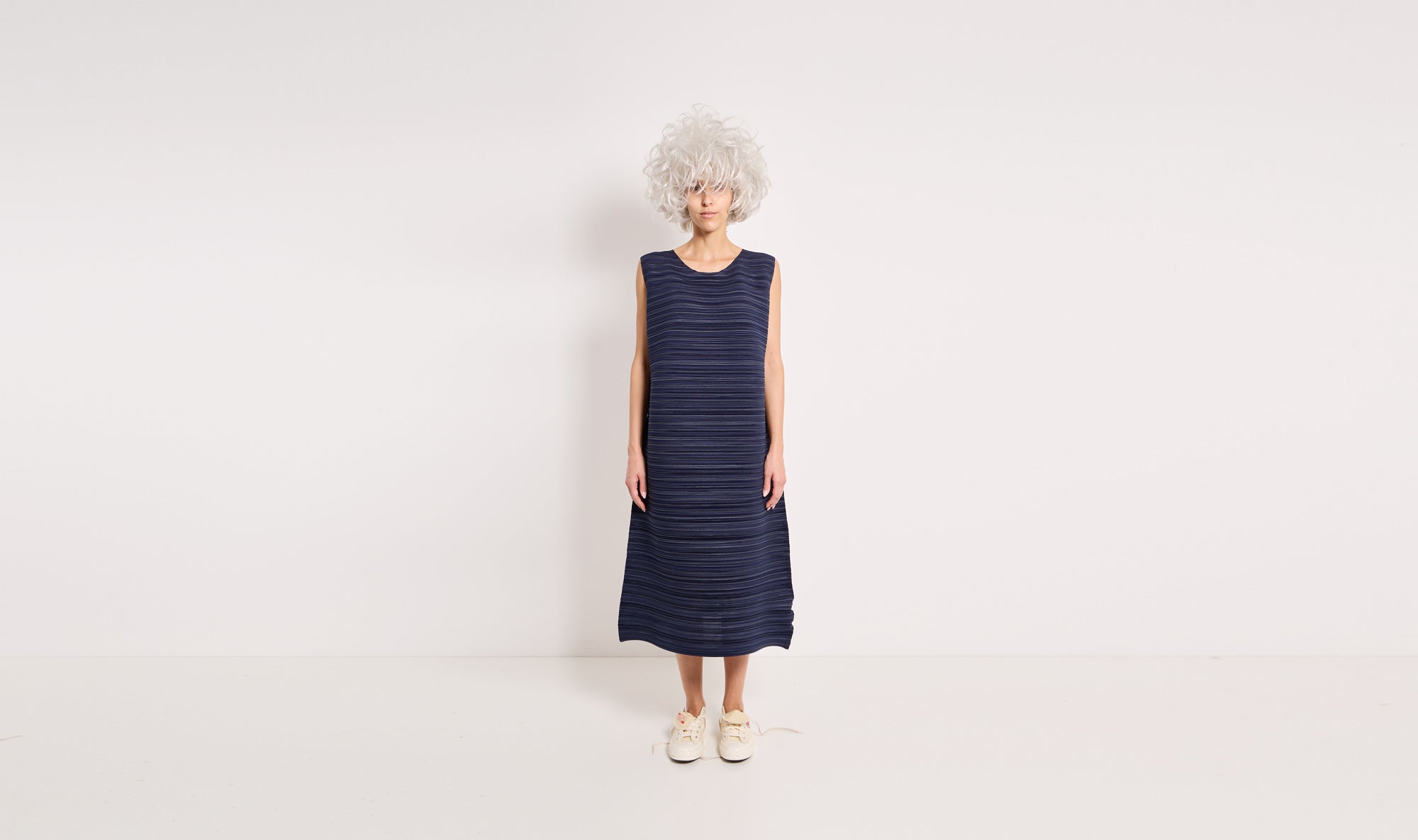 navy plissé dress Après Paris