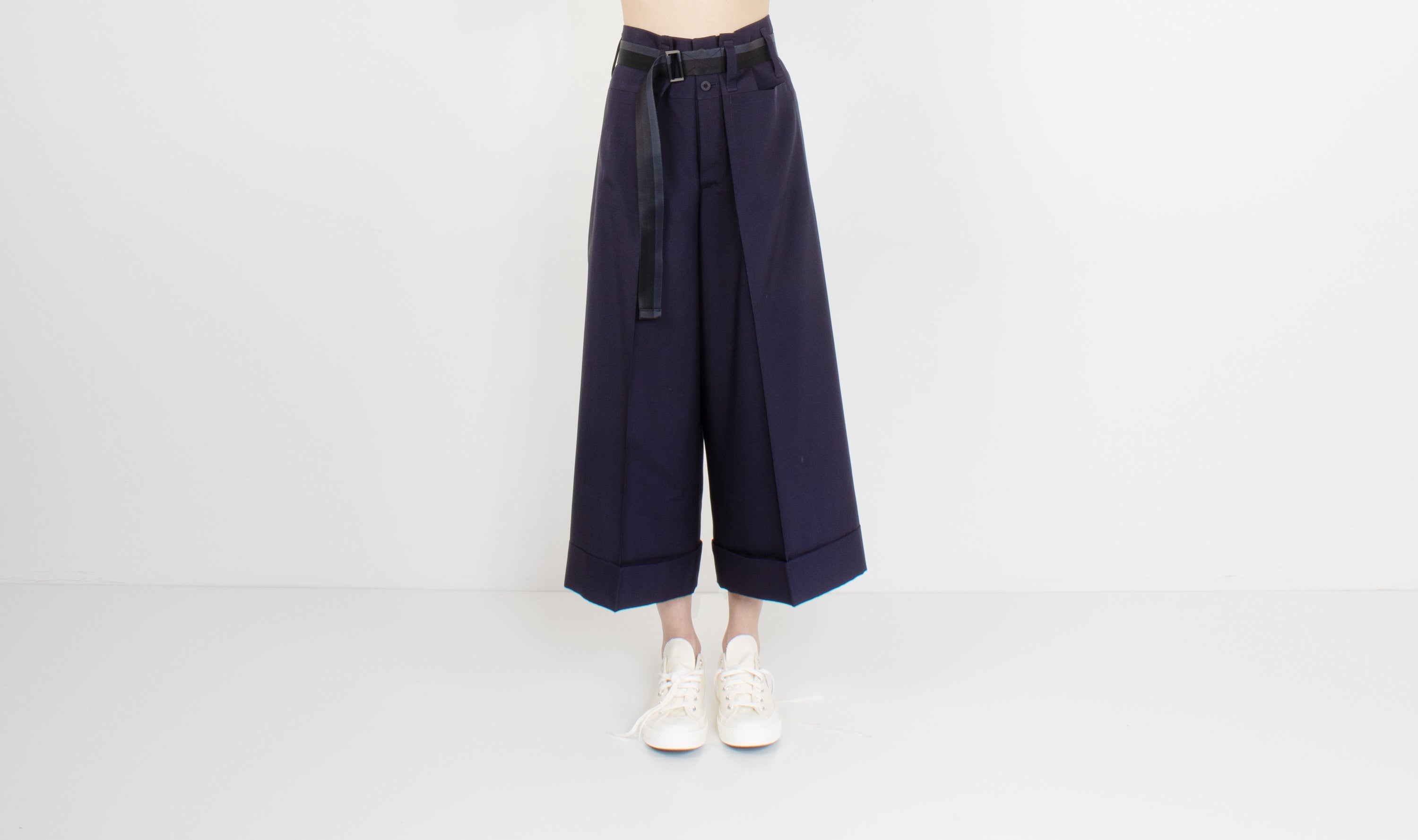 navy polyester trousers132.5 ISSEY MIYAKE