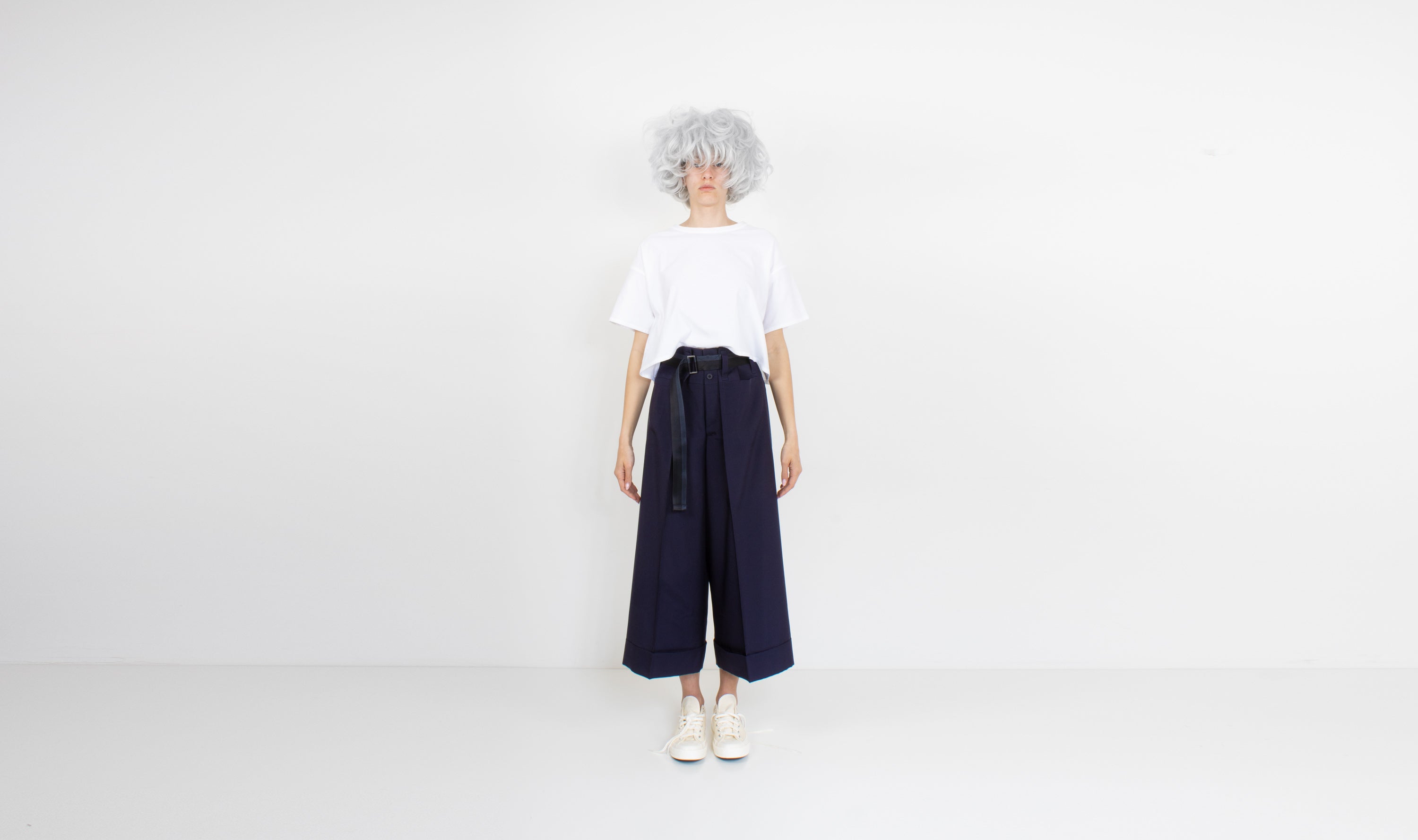 navy polyester trousers132.5 ISSEY MIYAKE