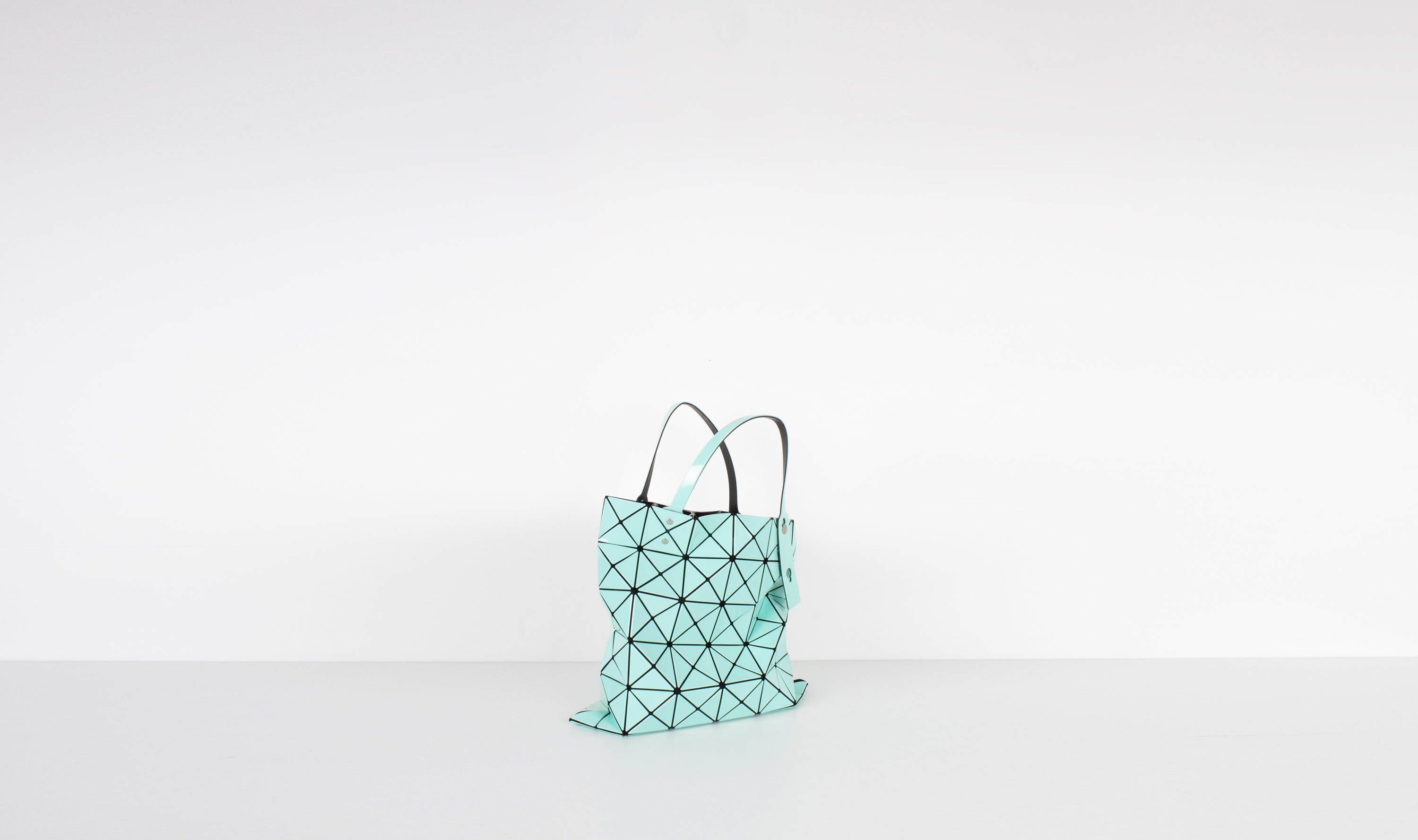 two-tone mint bagBAO BAO ISSEY MIYAKE