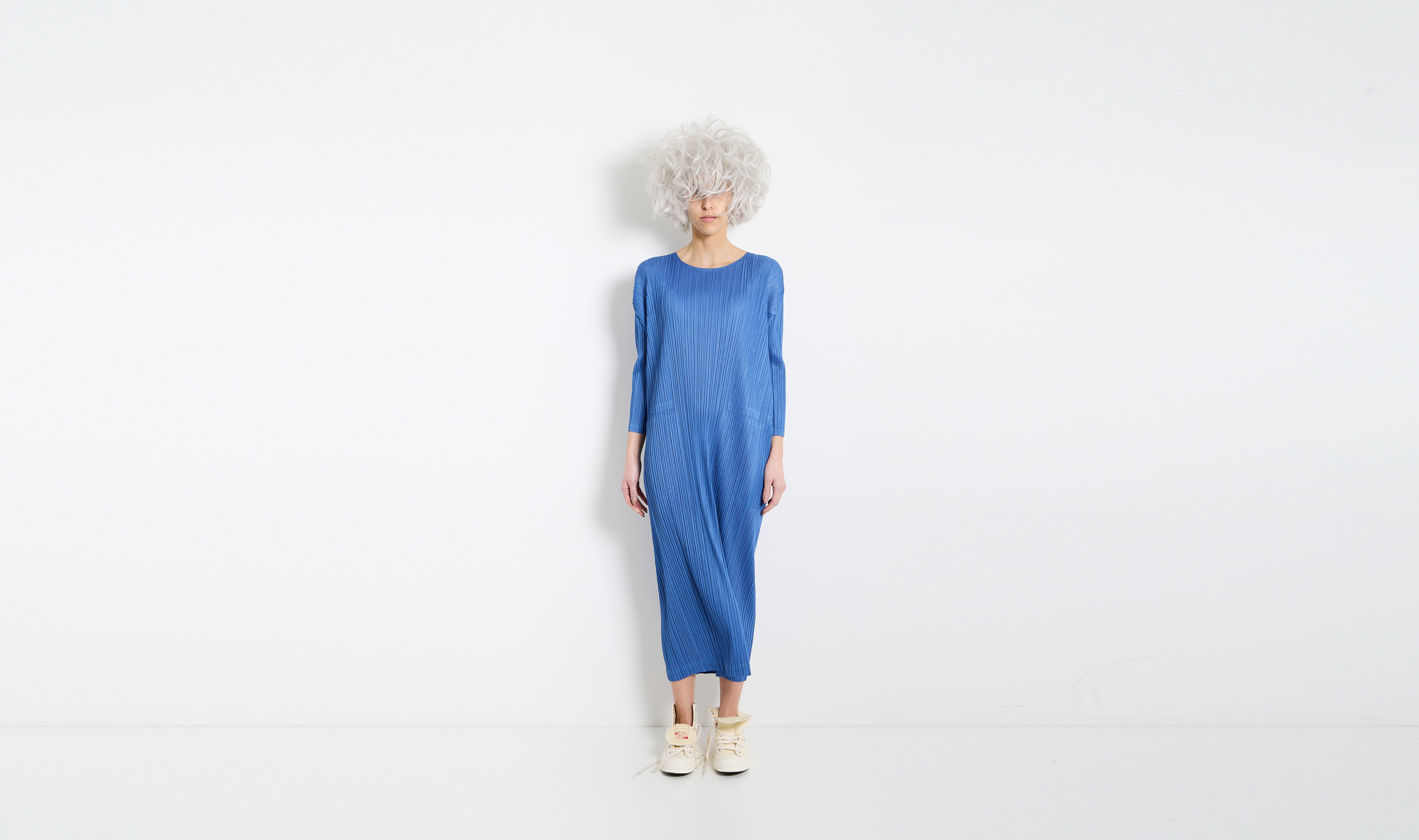 blue longuette plissé dress Après Paris